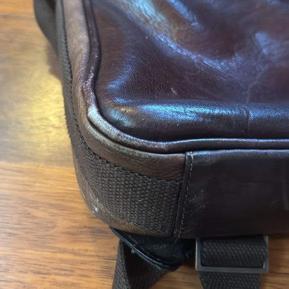 Kenneth Cole Reaction laptop messenger shoulder bag - Picture 5 of 6